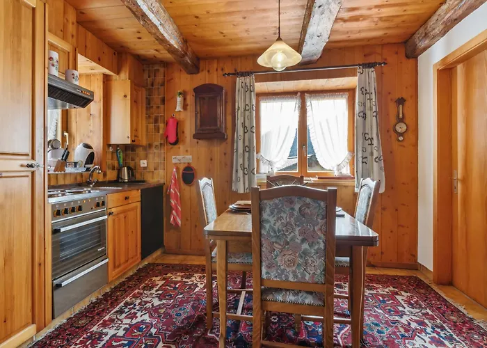 Spacieux Et Pittoresque 아파트